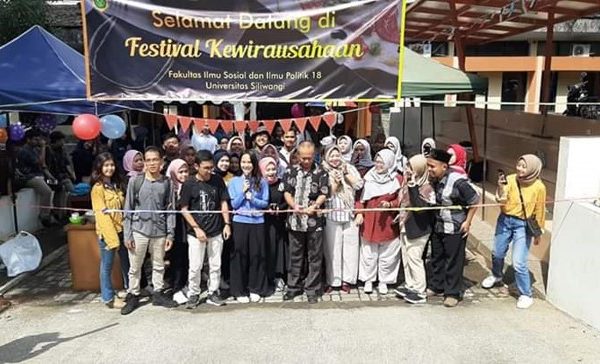 Belajar Menjadi Entrepreneur Melalui Festival Kewirausahaan